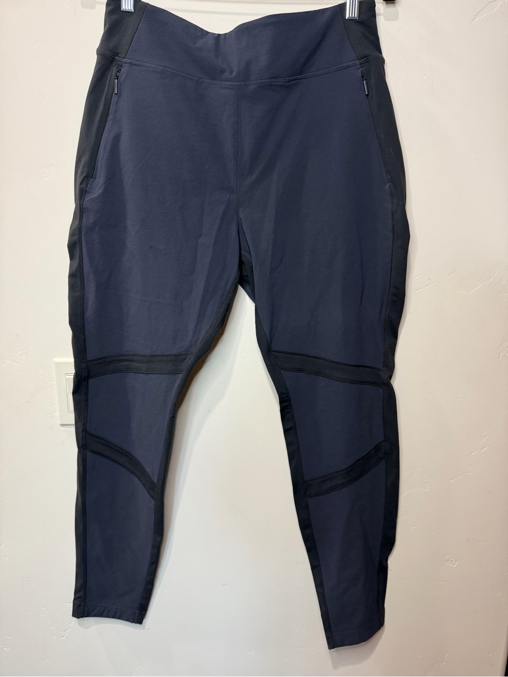 Athleta Navy and Black Performance Leggings